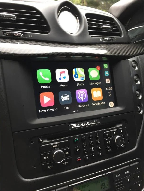 CarPlay interface i Maserati og Fiat